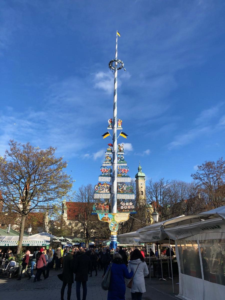 The maypole at the Viktualienmarkt.